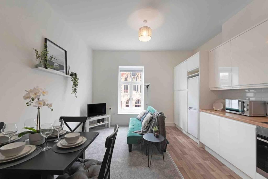 Town Center Apartment In Bishops Stortford Birchanger Экстерьер фото