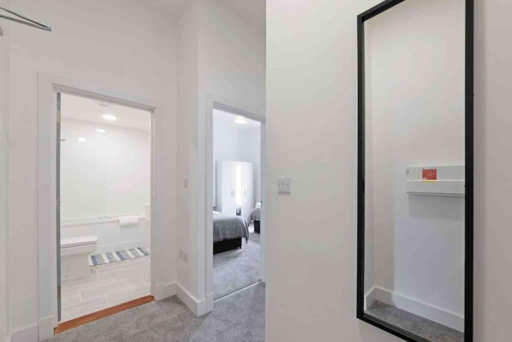 Town Center Apartment In Bishops Stortford Birchanger Экстерьер фото